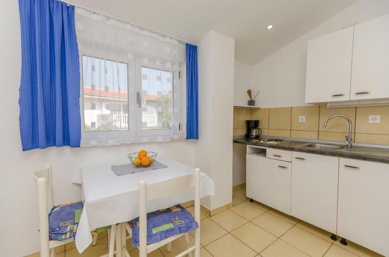 Apartments And Rooms On The Beach Vodice Exteriör bild