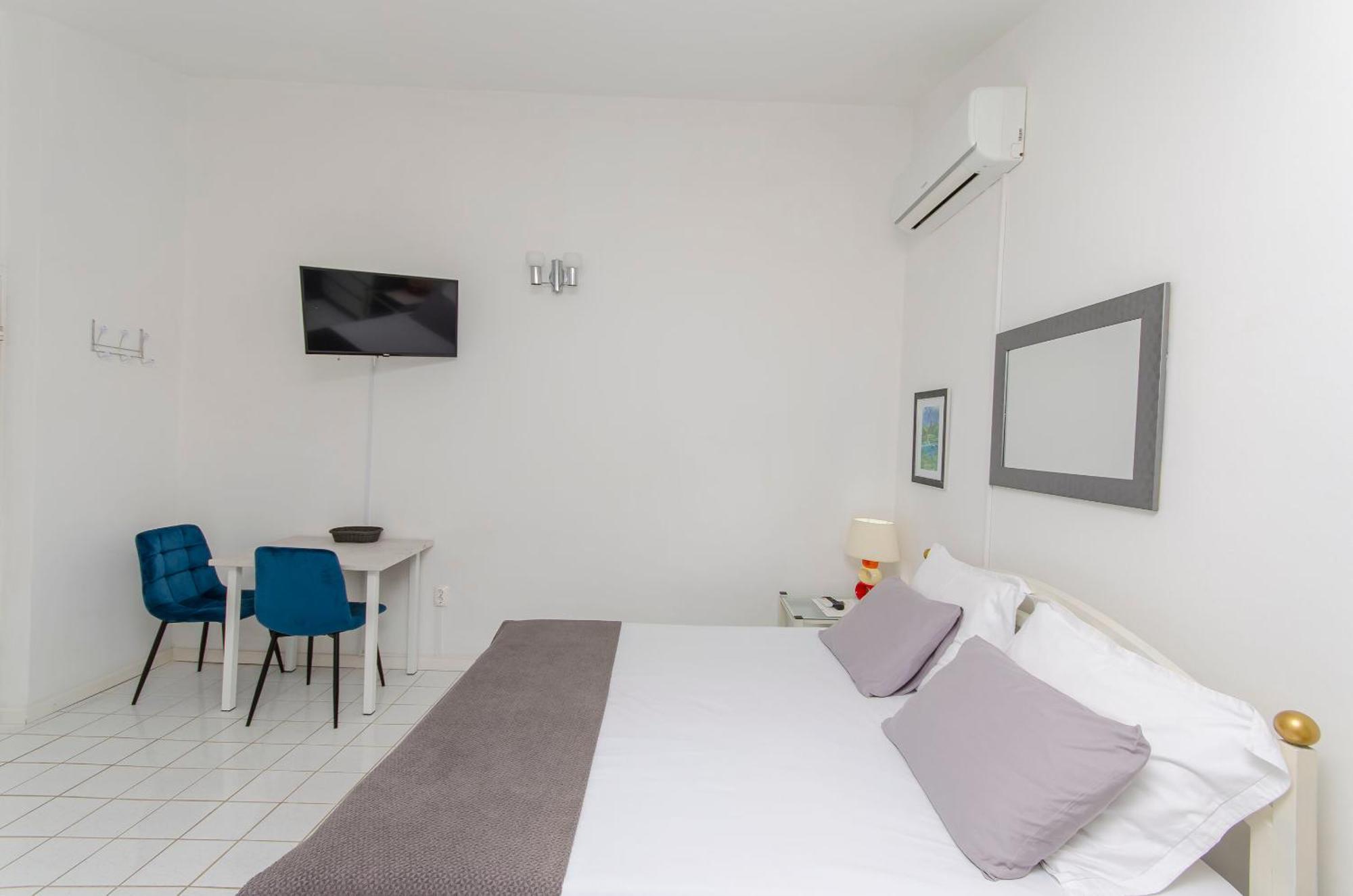 Apartments And Rooms On The Beach Vodice Exteriör bild