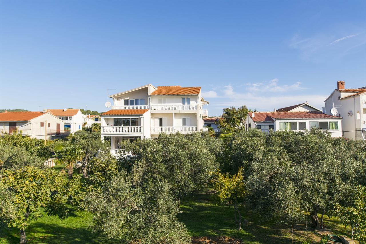 Apartments And Rooms On The Beach Vodice Exteriör bild